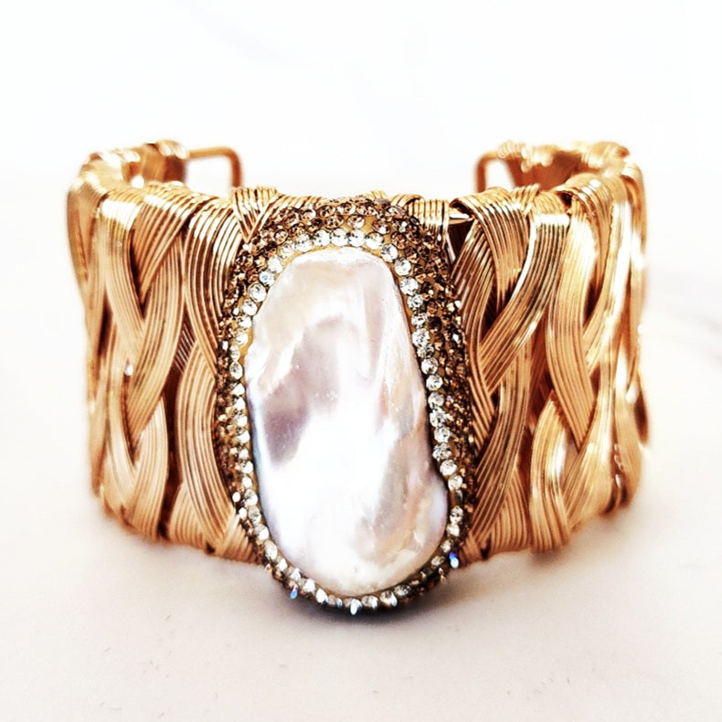 Natural Baroque Pearl Wicker Cuff