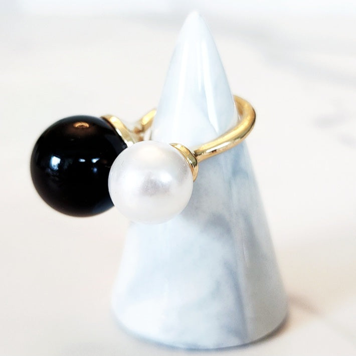 Black and White Pearl Ring