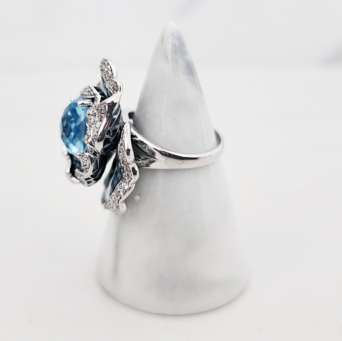 Sterling Silver Blue Blooming Flower Ring